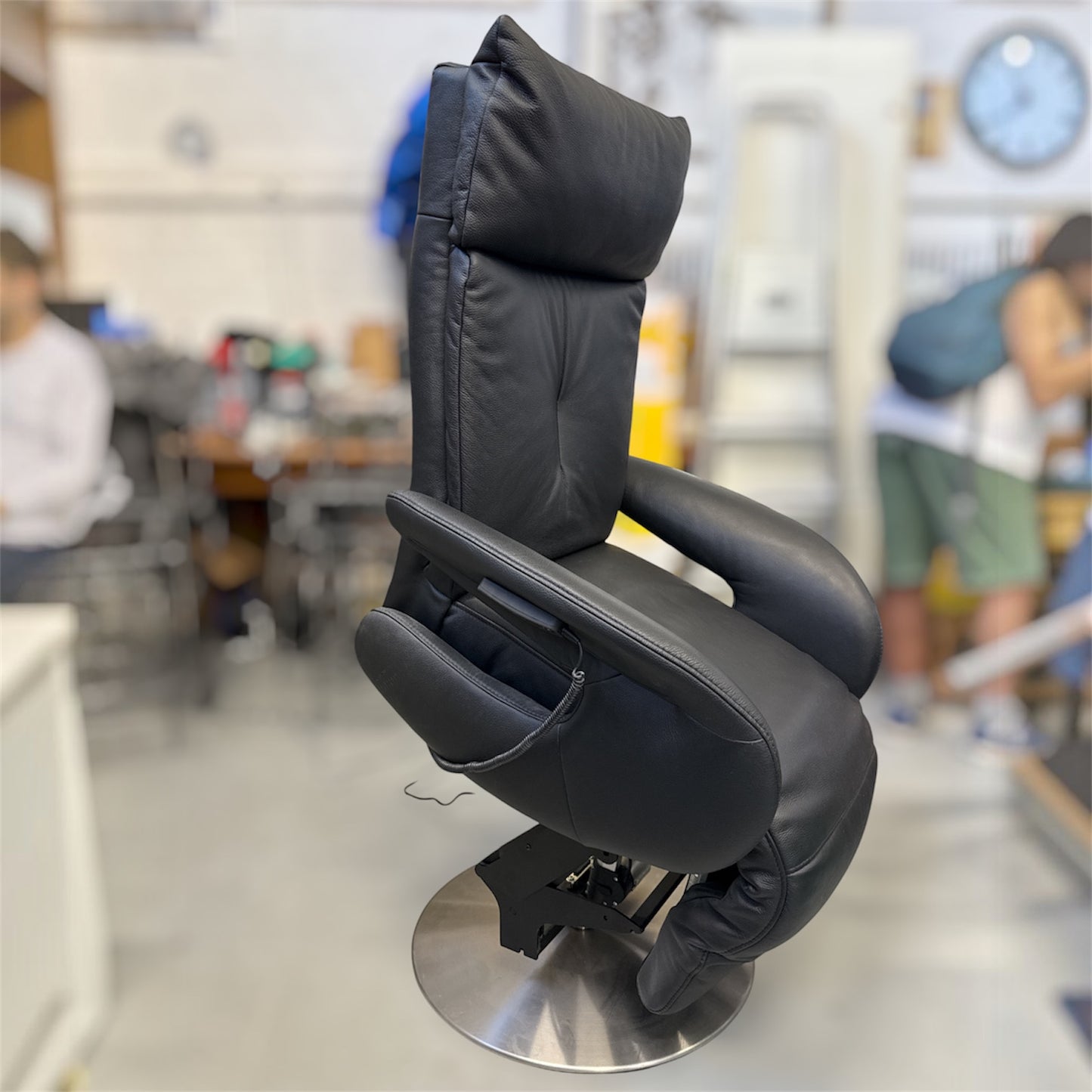 Fauteuil relax électrique Himolla en cuir
