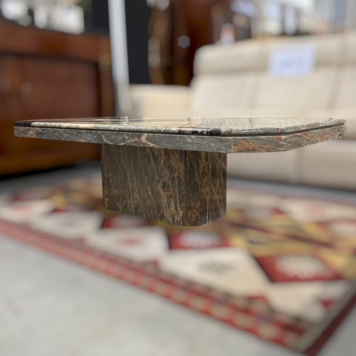 Table basse en marbre
