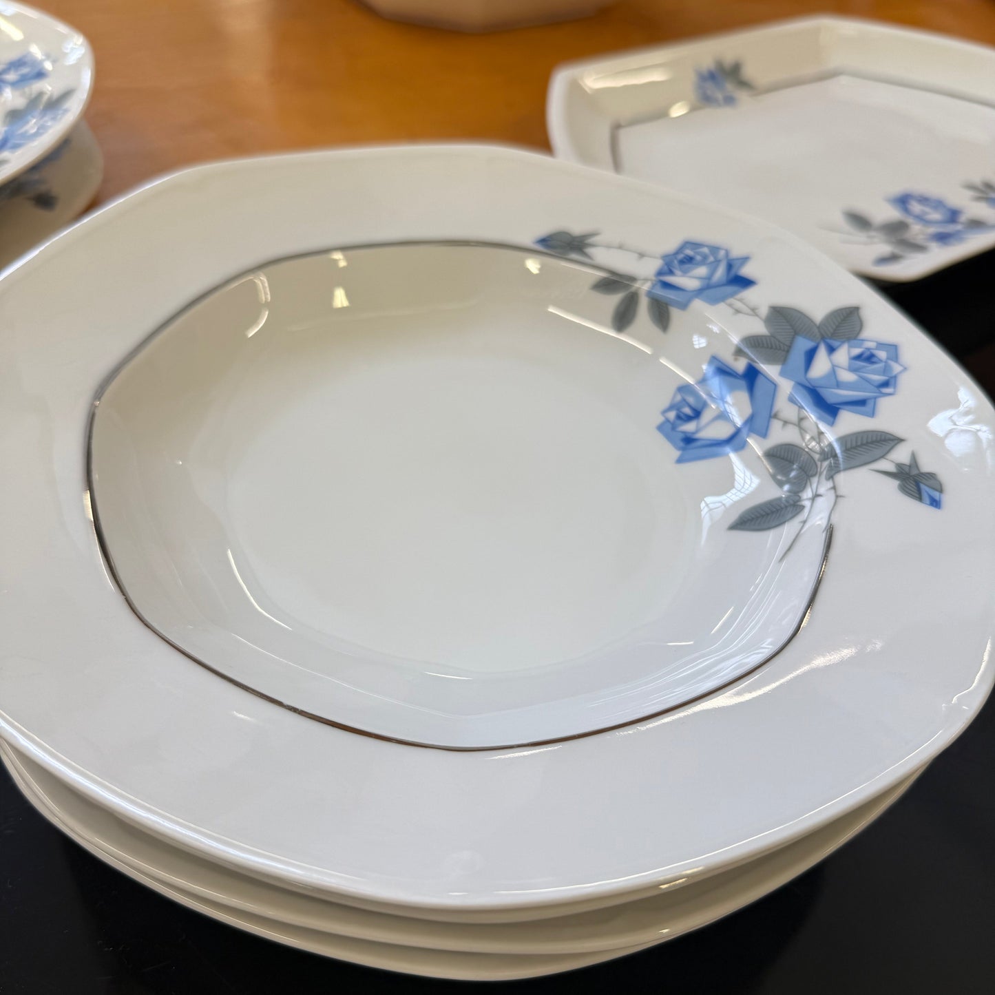 Service Art Déco en porcelaine tchécoslovaque