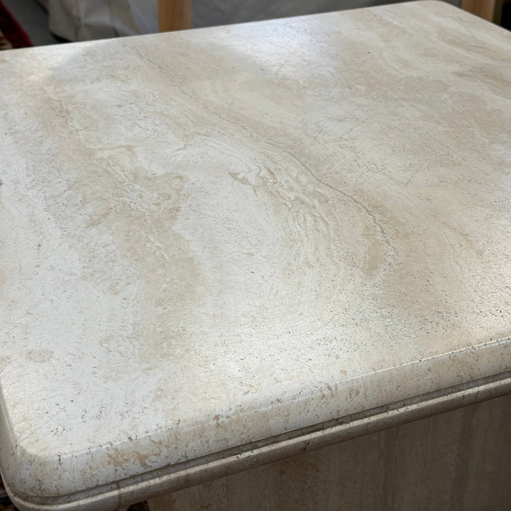 Table basse en travertin