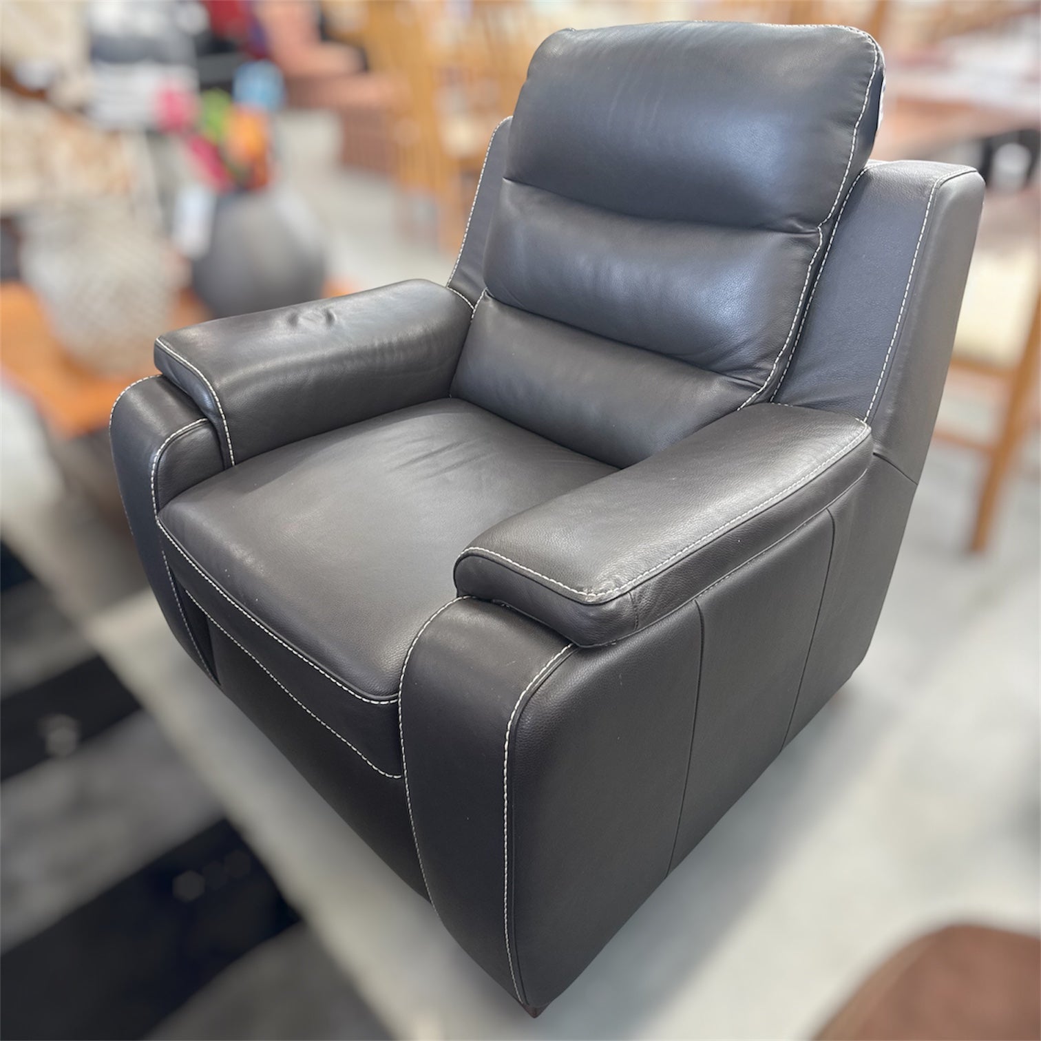 Fauteuil design italien en cuir