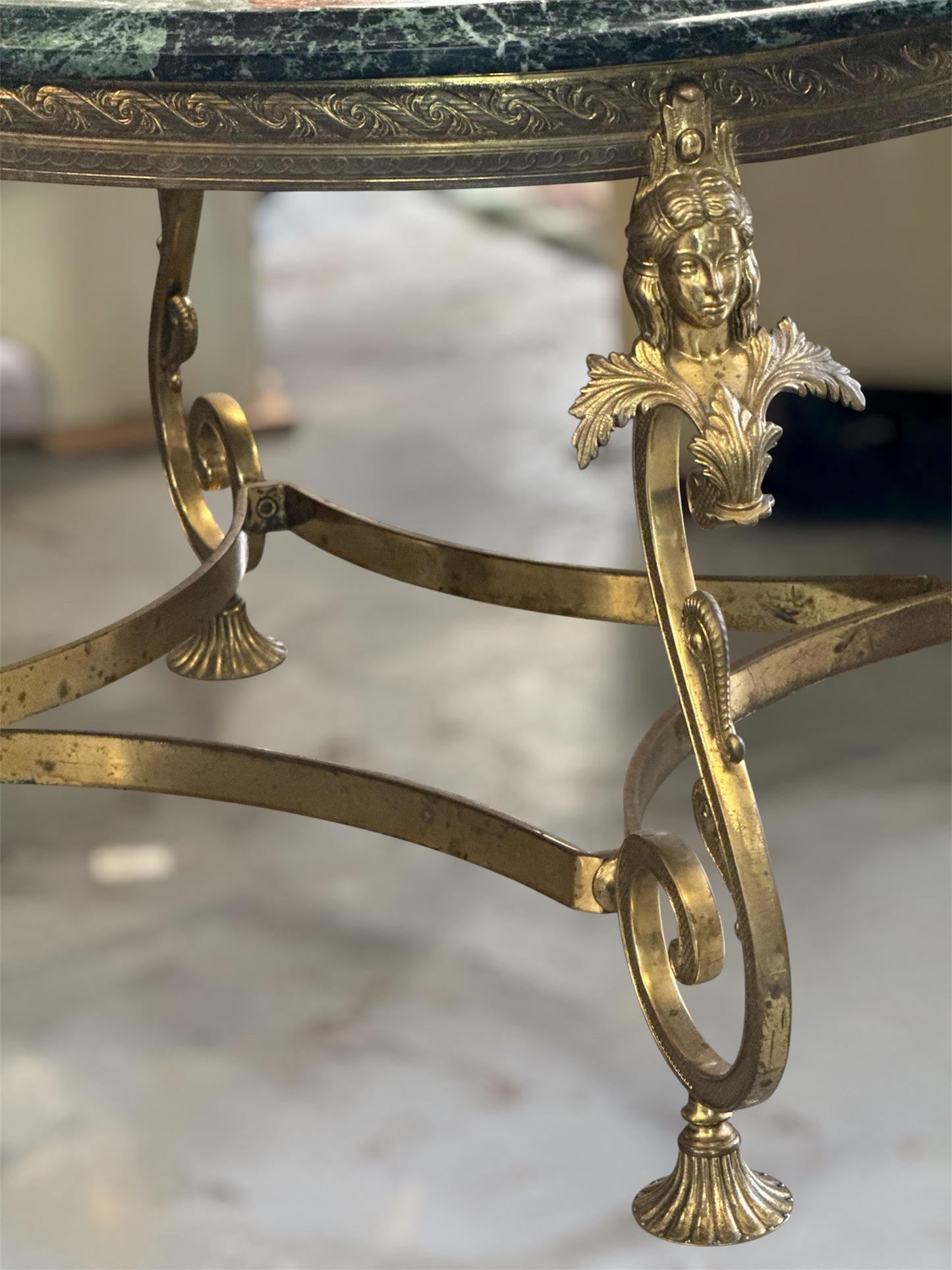 Table basse style Empire