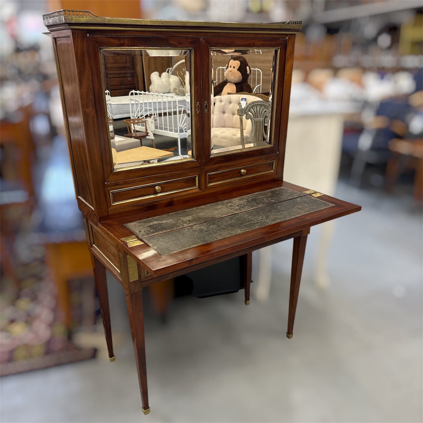 Bonheur du jour style Louis XVI