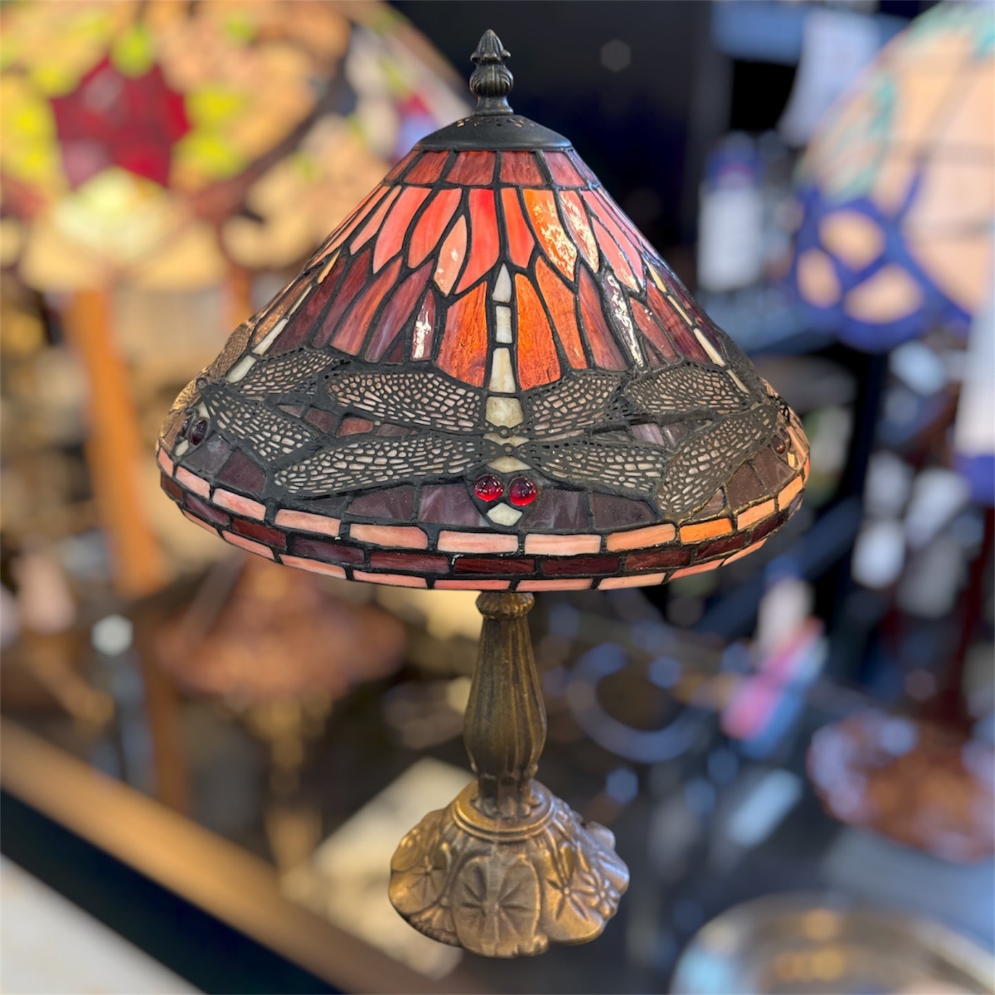 Lampe de table style Tiffany motif libellule