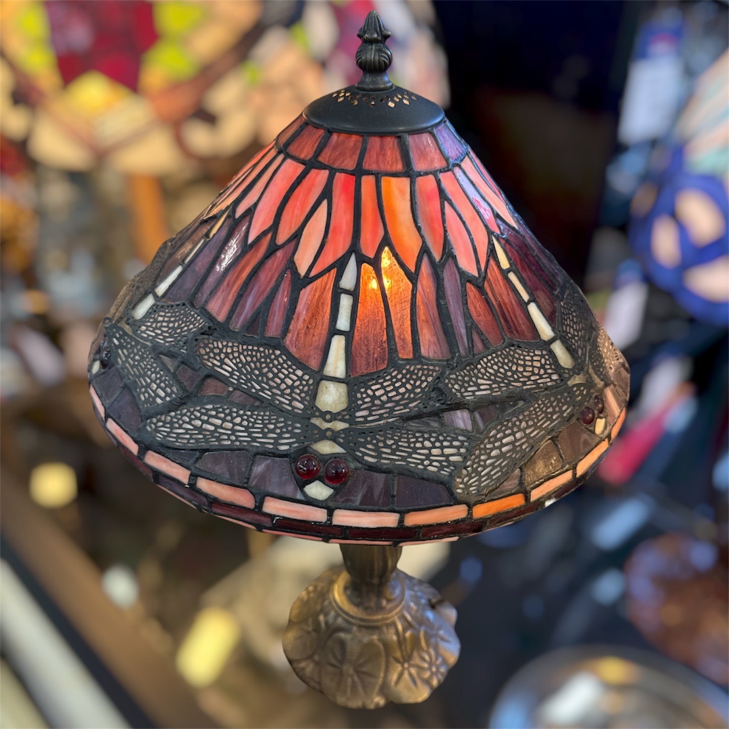 Lampe de table style Tiffany motif libellule