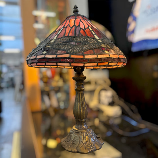 Lampe de table style Tiffany motif libellule