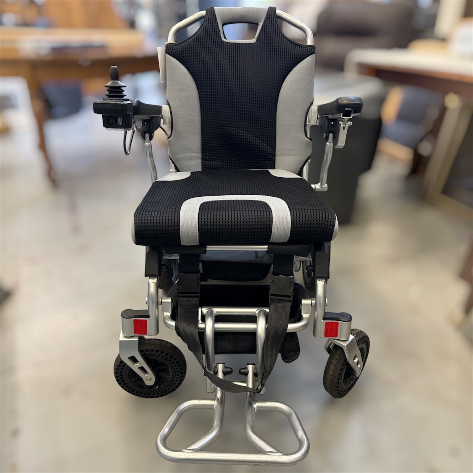 Fauteuil rouant électrique - Easy Plus Ultralight