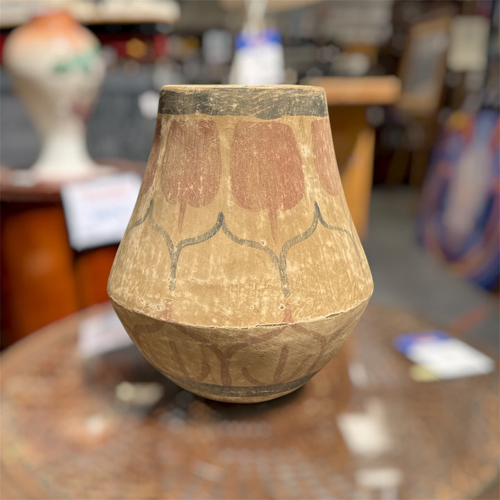 Vase indonésien en céramique peinte
