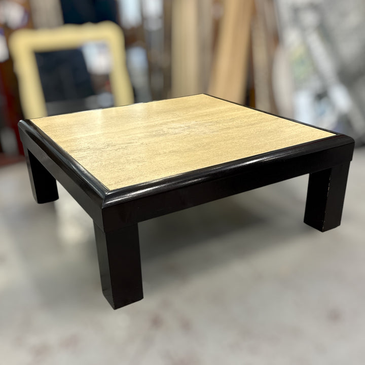Table basse vintage en travertin